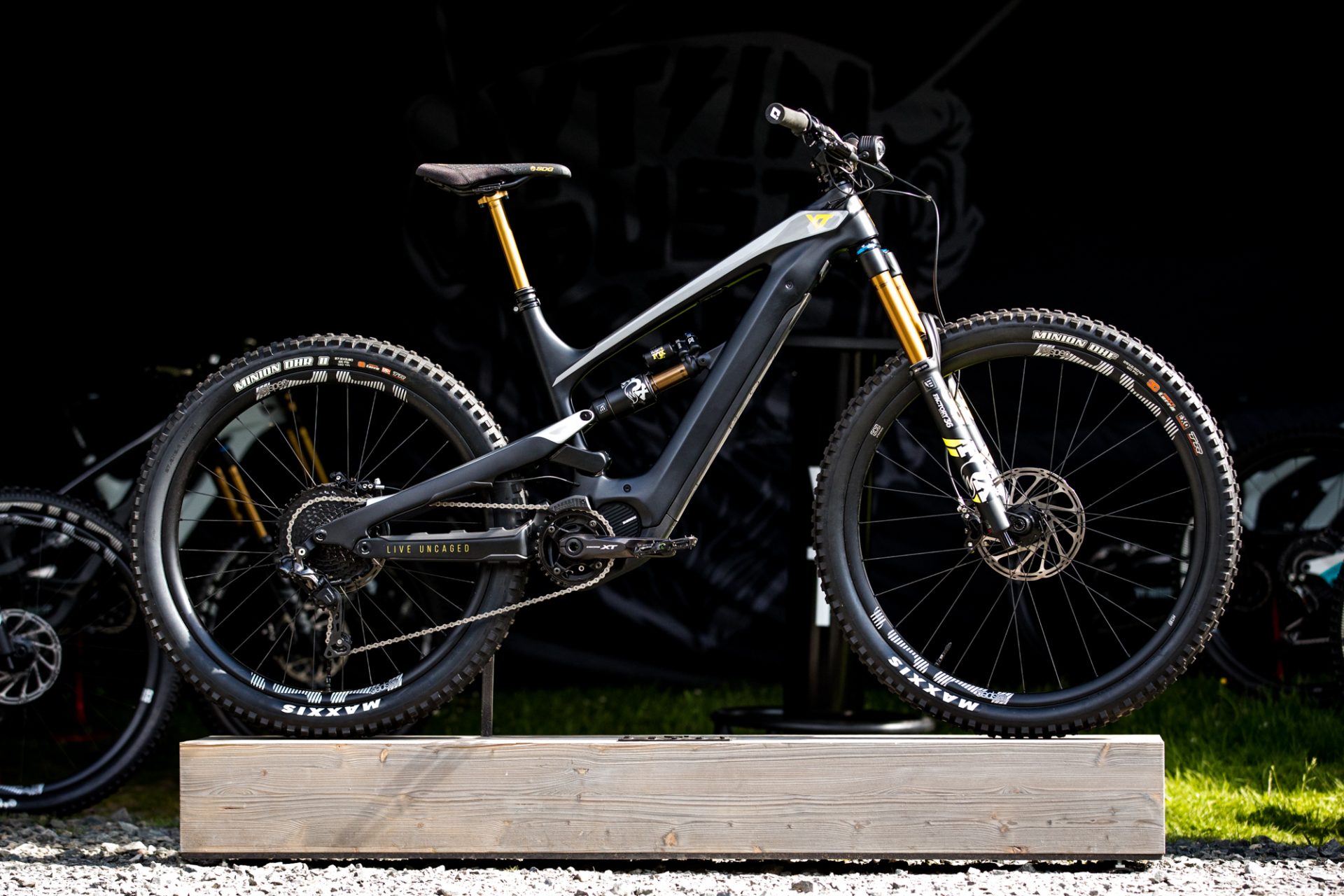 yt industries electric bike