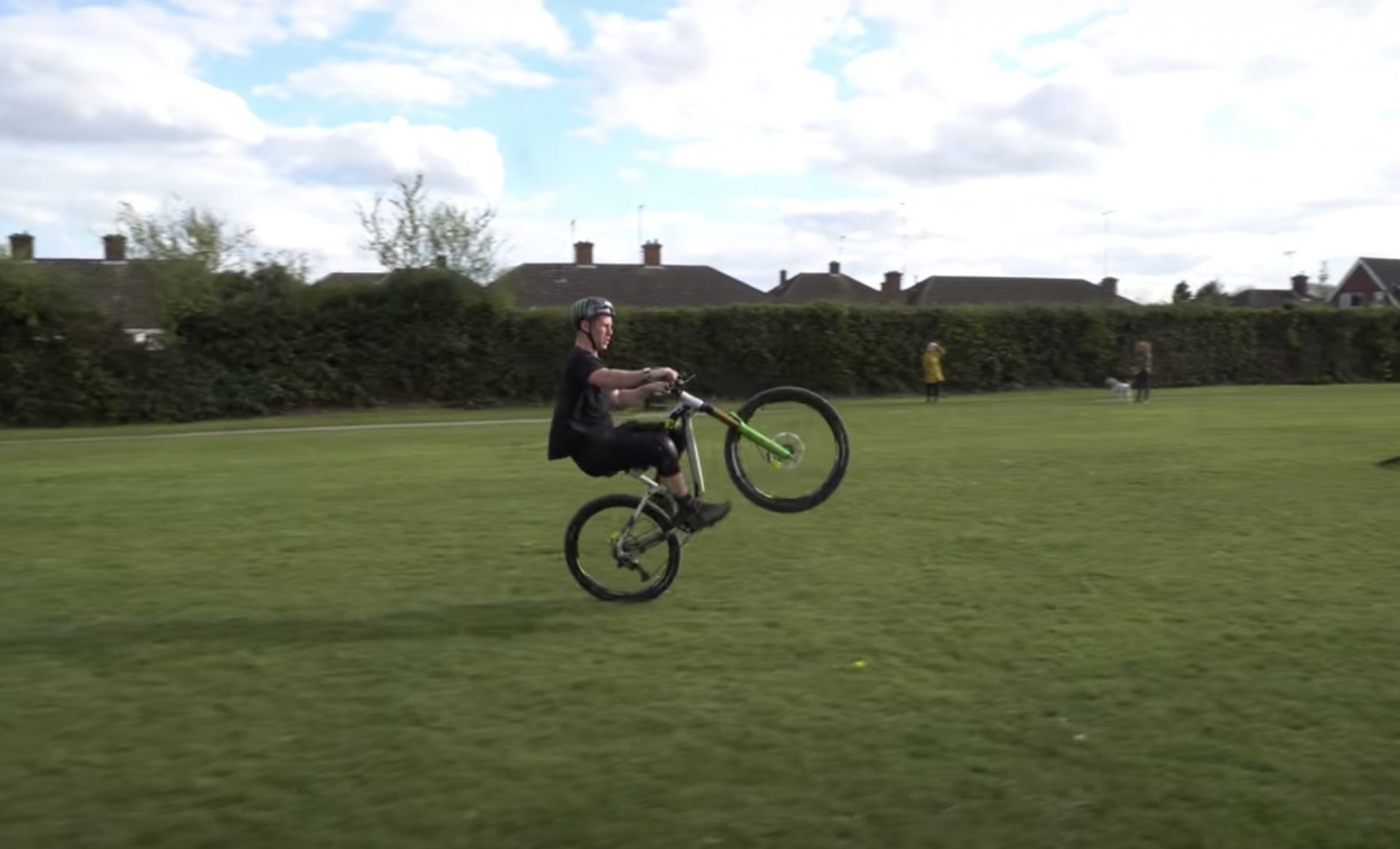 THE ULTIMATE 10 MINUTE MOUNTAIN BIKE WORKOUT