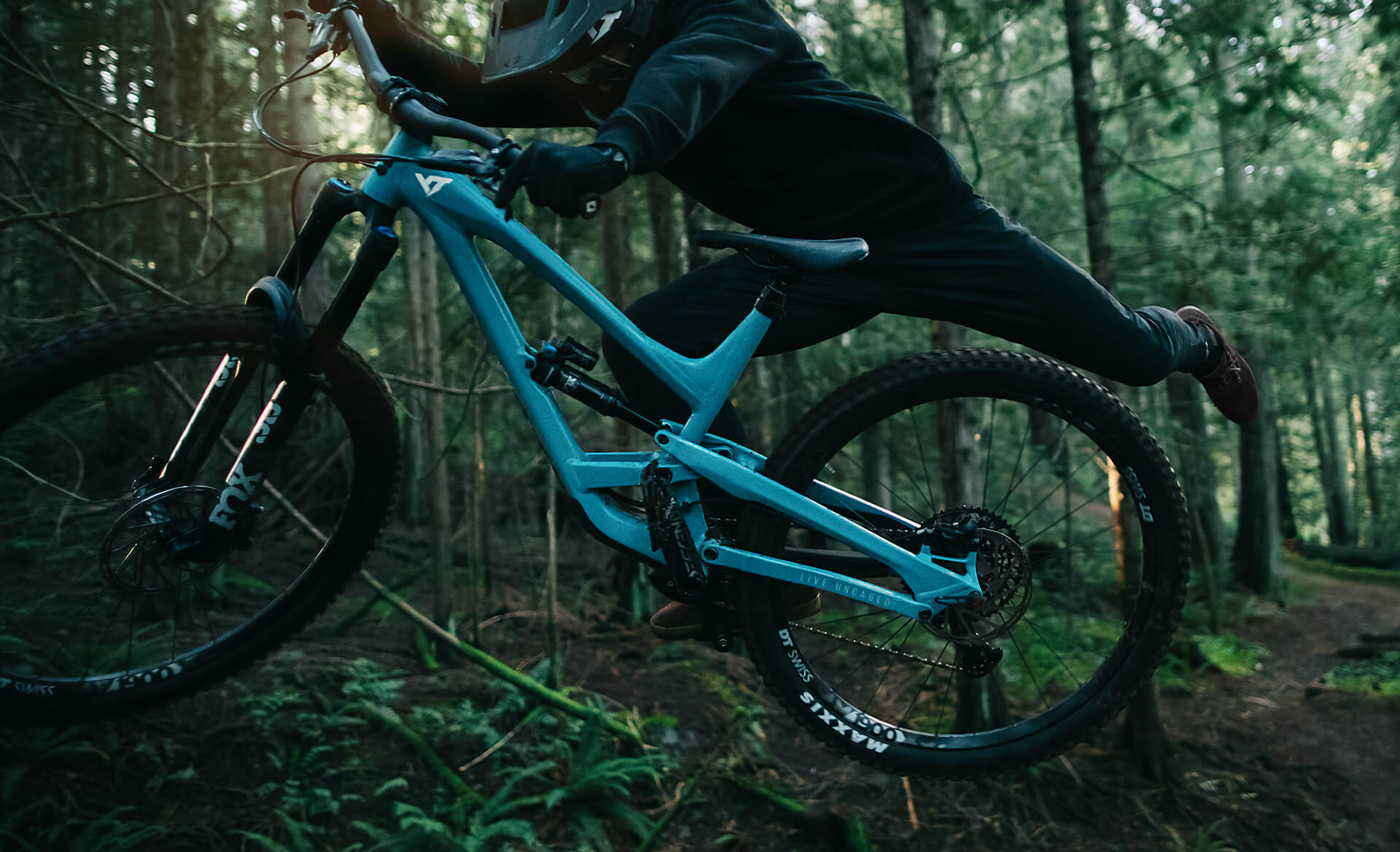 YT Announce New CAPRA Pro Base AL Models IMB Free Mountain