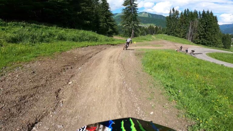 Steve Peat + Greg Minnaar + Pleney = Wild Ride!