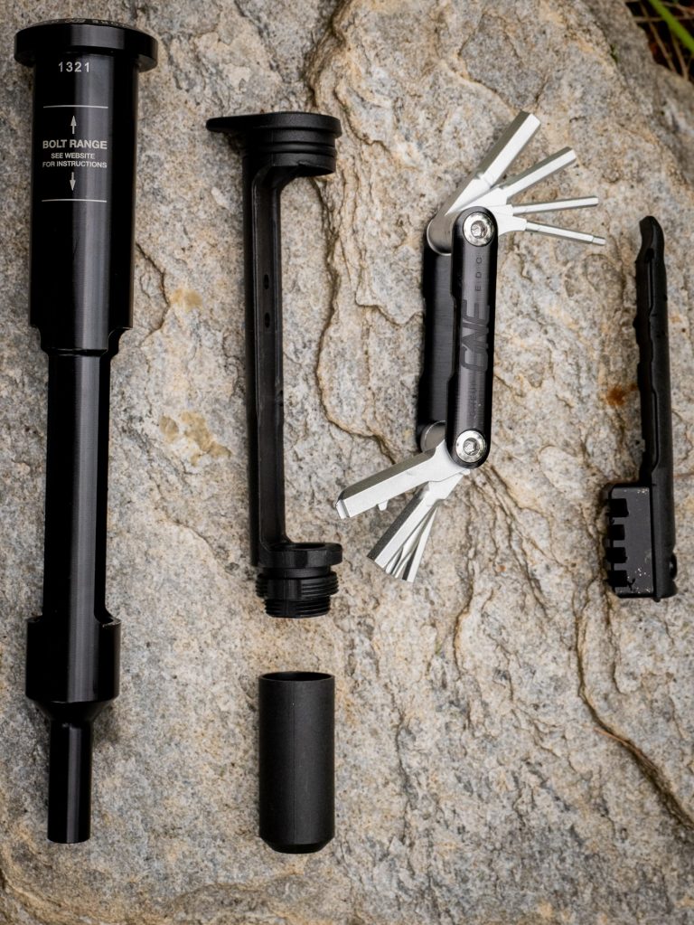 Mountain Bike Reviews - OneUp Components EDC Tool & Threadless carry system 2021