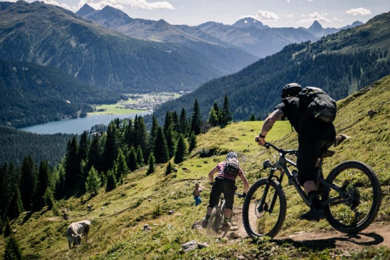 Long Sold Out MONDRAKER ENDURO TEAM 2021
