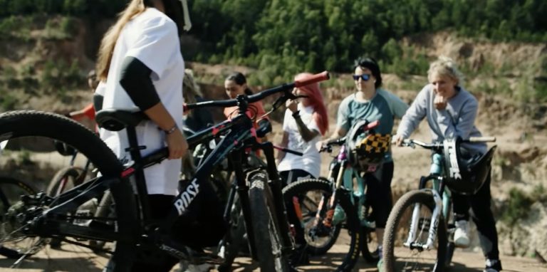QUEENS OF GNAR - The Women's Debut Edit