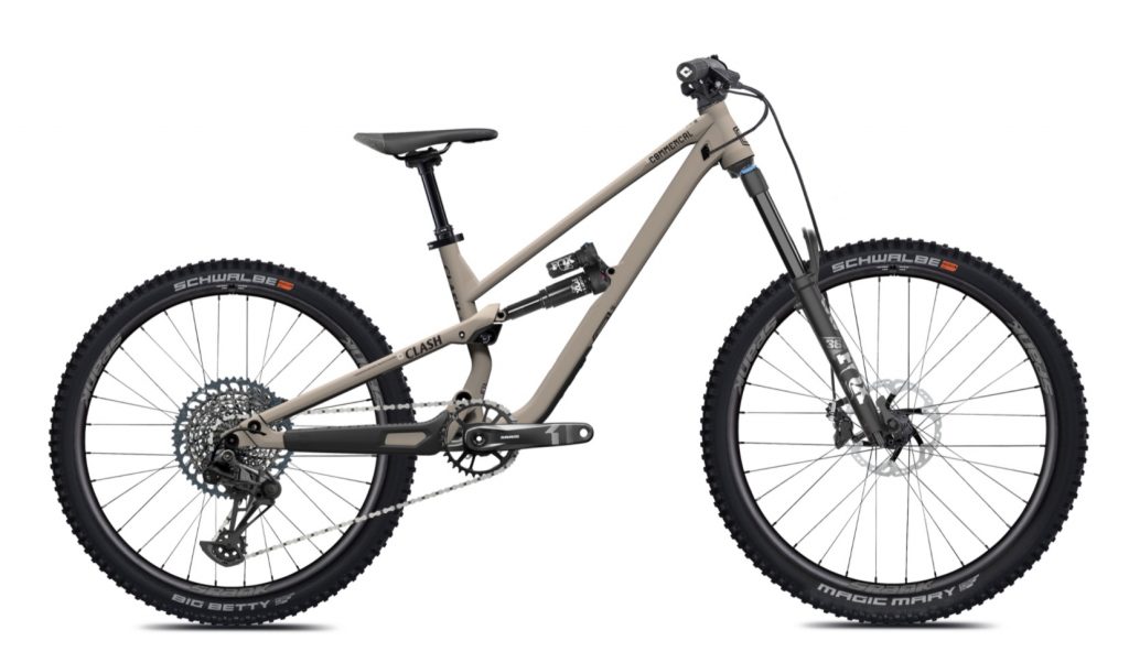 New COMMENCAL Clash Kids 2022: “I’m Faster than Dad”