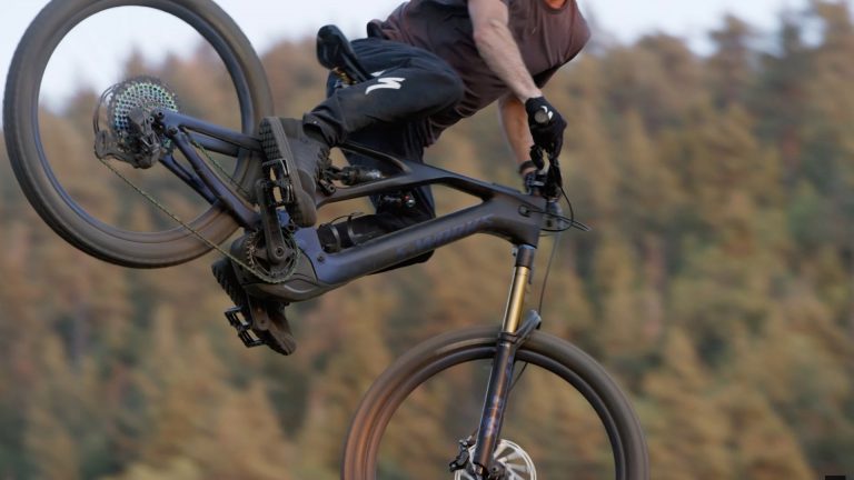 Video: LOOP - Marshall Mullen explores the Tehachapi Mountains | FOX