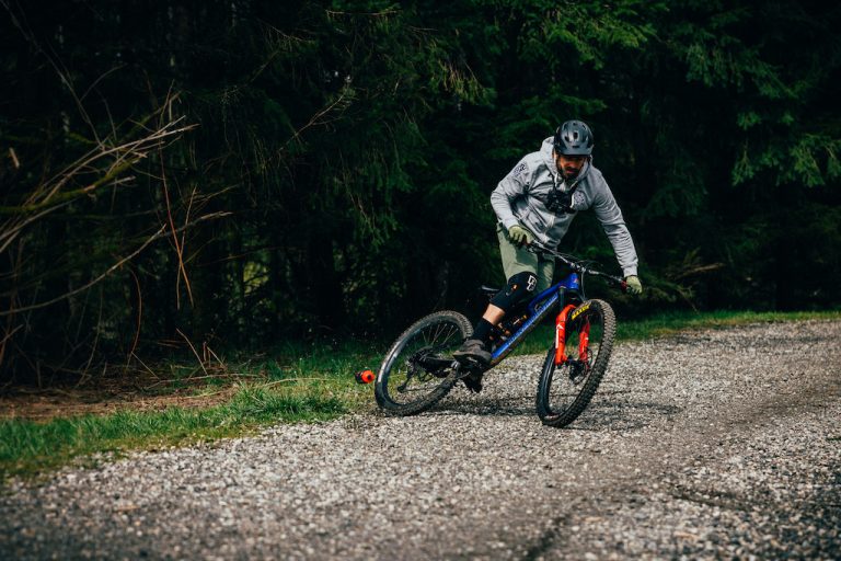 Video: Wade Simmons Teaches Us Fundamental MTB Skills