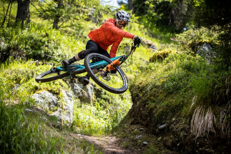 Oisin O'Callaghan Stays With YT Industries