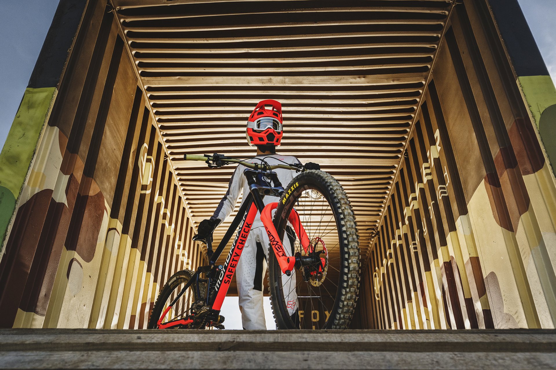 MONDRAKER partners with UCI to create DH World Cup “safety check” project bik