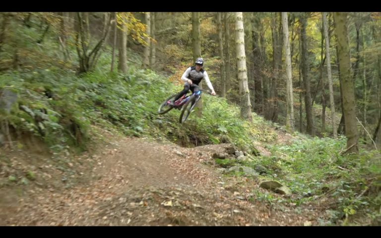 VIDEO: Alex Storr RAW -  Smooth mega skills on the incredible trails of North Wales!