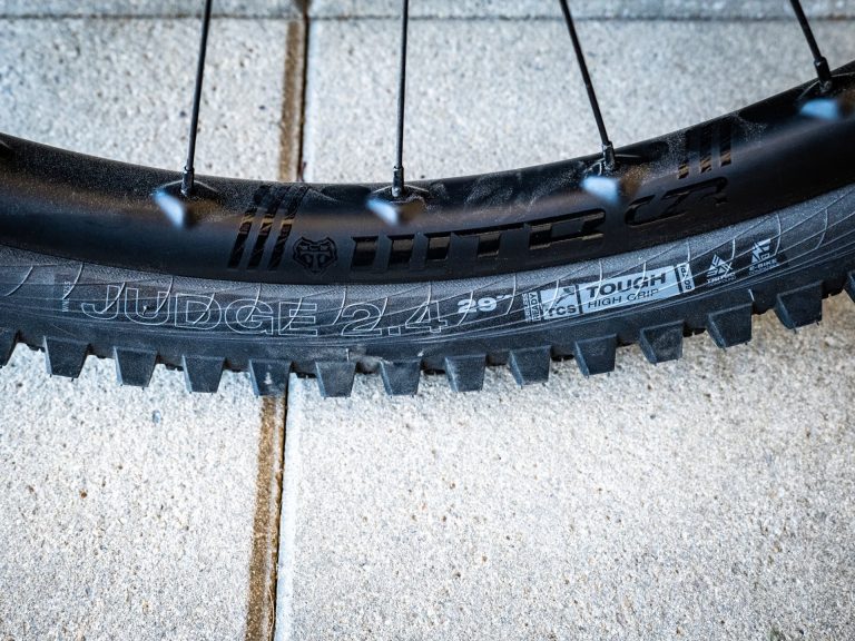 WTB CZR i30 Carbon