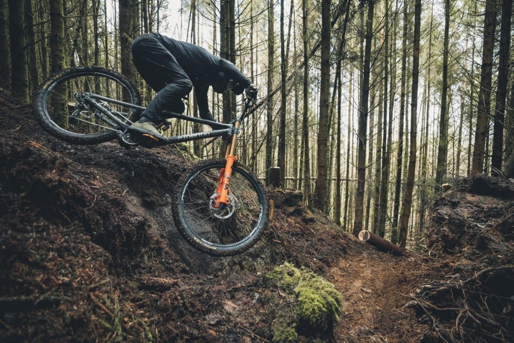 Atherton Bikes Launch New AM.300.M Mullet DH Machine