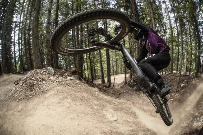 Video: “I Only Ride Park Tour” – Revelstoke (Ep. 5)