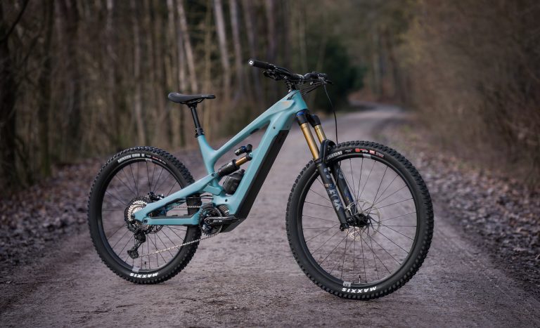 The New YT Decoy Core 4 - This Shuttle Sends