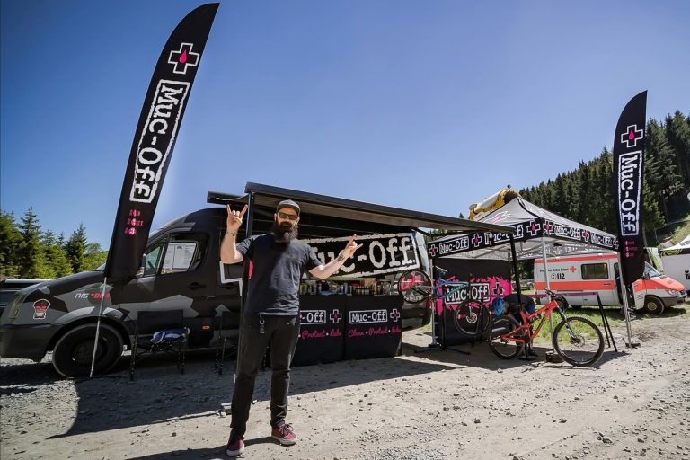 Muc-Off Named as iXS Dirt Masters Official Cleaning Partner