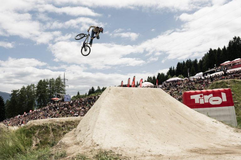 Monday Motivation: Johansson banks Triple-Triple with Crankworx Slopestyle victory
