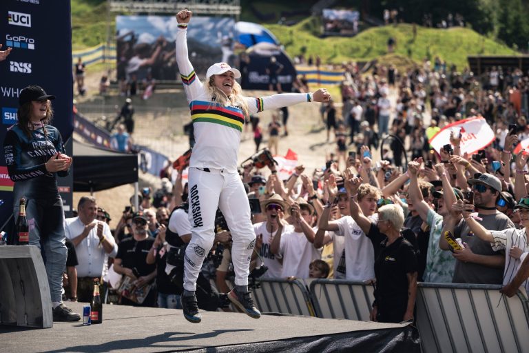 UCI MTB World Cup: Vali Höll dominates on home soil in Leogang