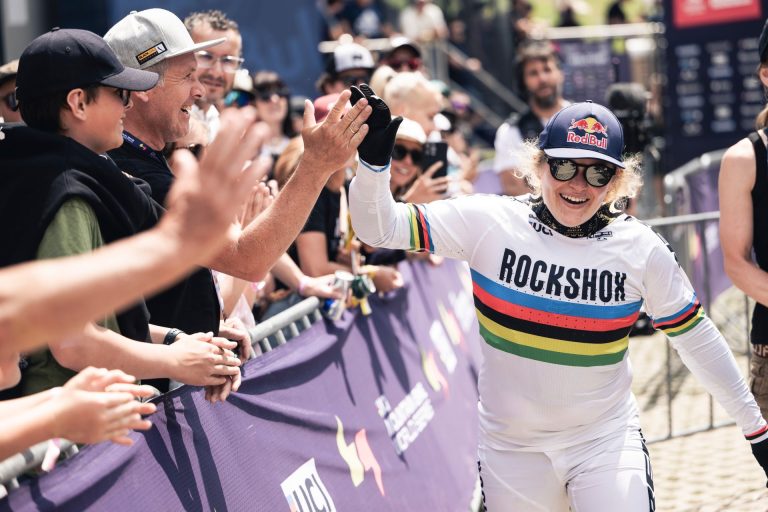 Höll powers to Crankworx Whistler downhill win as Jewett triumphs