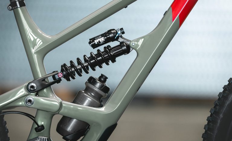 YT Capra Uncaged 10: Coil is King