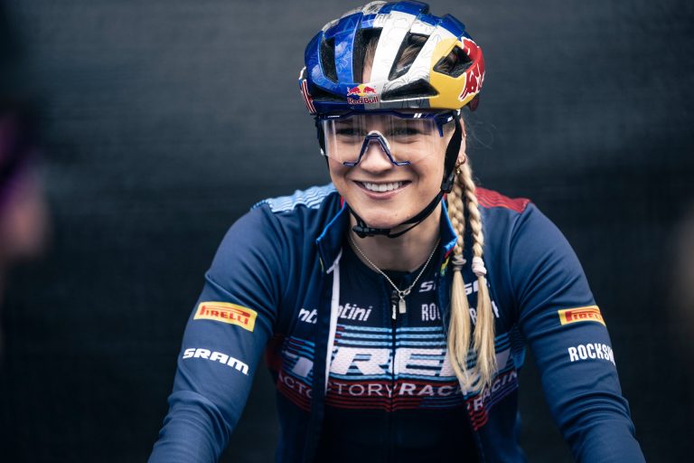 Cycling World Champs: Pidcock and Richards shine in XCC as Hayakawa and Dandois earn BMX medals