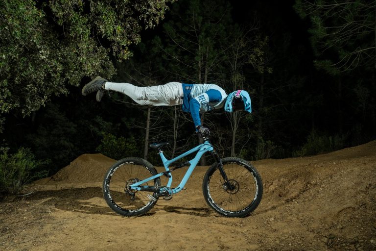 Video: 'Glow' feat Andres Biersteker
