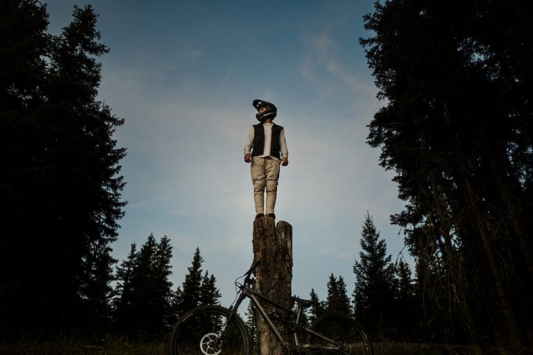 Video: 'Breadline' feat Nick Schubarth
