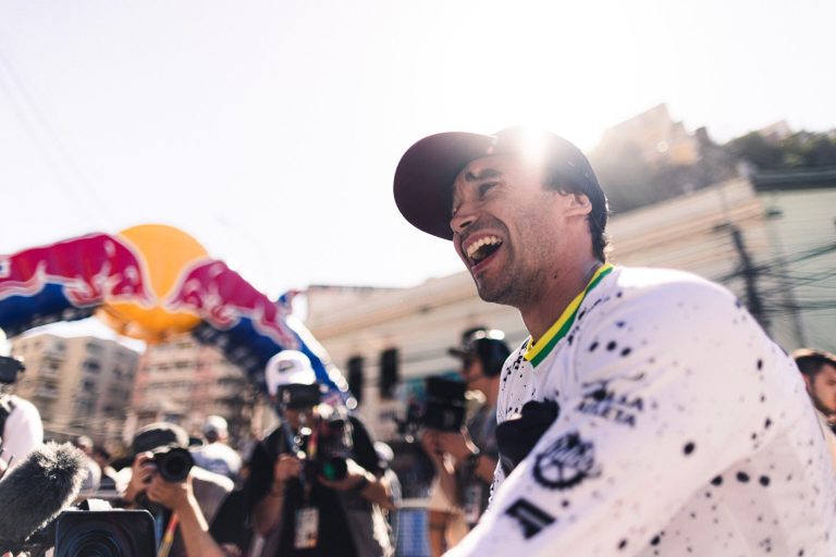 Brazilian Borba Wins 20th Edition of Red Bull Valparaíso Cerro Abajo in Chile