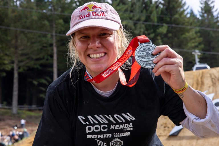 Burbidge-Smith and Blewitt delight crowds at opening 2024 Crankworx stop in Rotorua