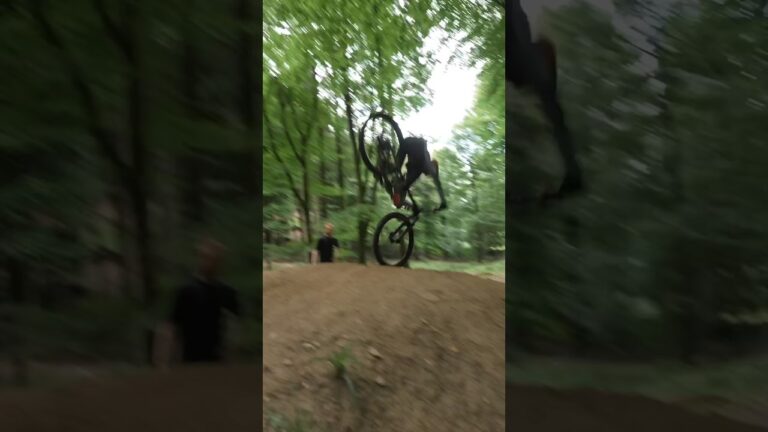 Wipeout Wednesday: HUGE MTB CRASH OVER THE BARS