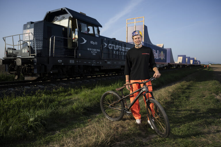 Must Watch: Incredible New Dawid Godziek Edit on a Moving Train!